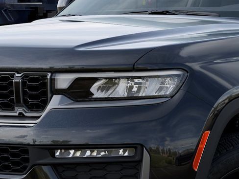 New 2026 Jeep Grand Cherokee L Limited AWD/4WD image 10