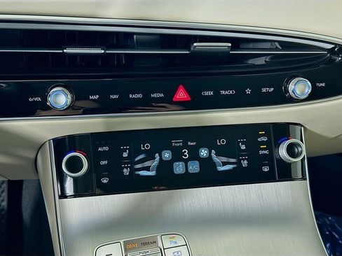 New 2026 Genesis GV70 2.5T Advanced AWD/4WD image 14