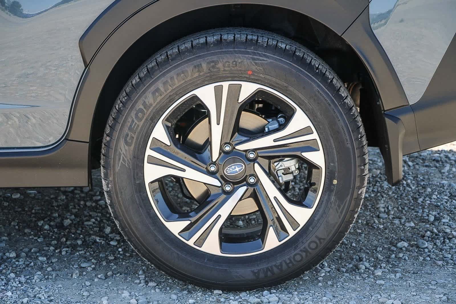 Certified 2025 Subaru Crosstrek 2.5i Premium AWD/4WD image 9