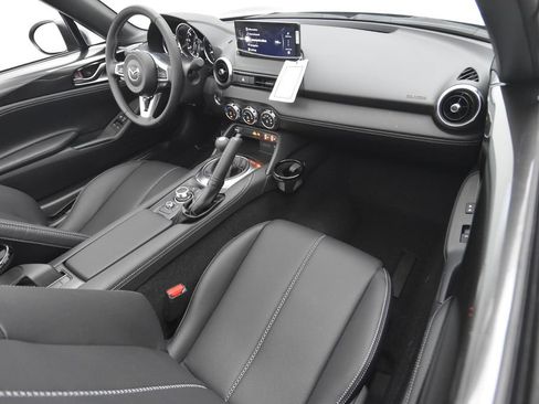 New 2026 MAZDA MX-5 Miata RF Grand Touring w/ Appearance Package RWD image 31