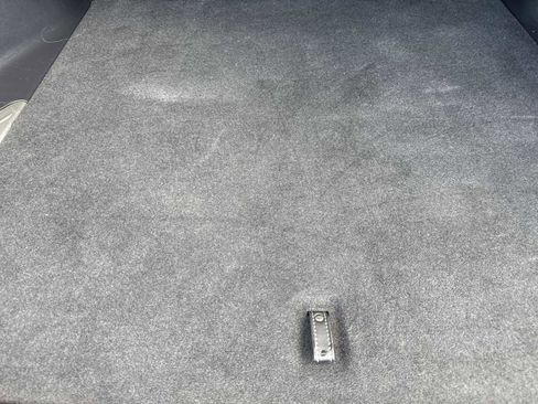 Used 2024 Toyota Venza Limited image 32