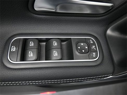 Used 2025 Mercedes-Benz CLA 250 image 21