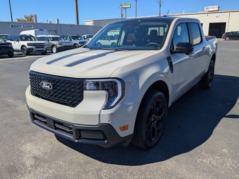 New 2025 Ford Maverick Lariat w/ Black Appearance Package image 7