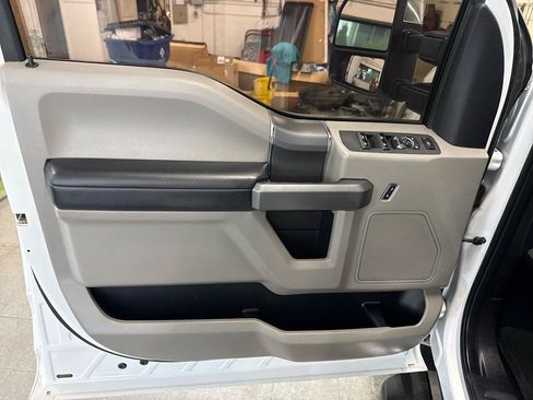 Used 2019 Ford F250 XLT w/ XLT Premium Package AWD/4WD image 29