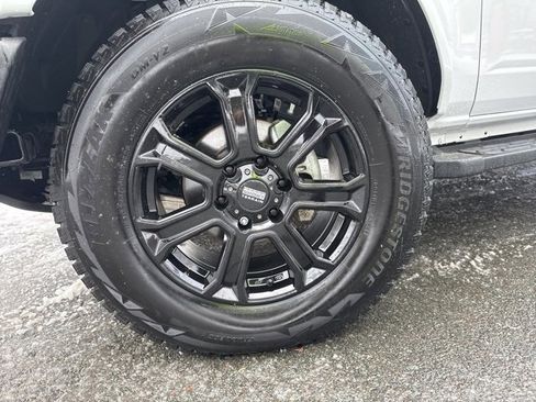 Used 2024 Ford Bronco Outer Banks image 12