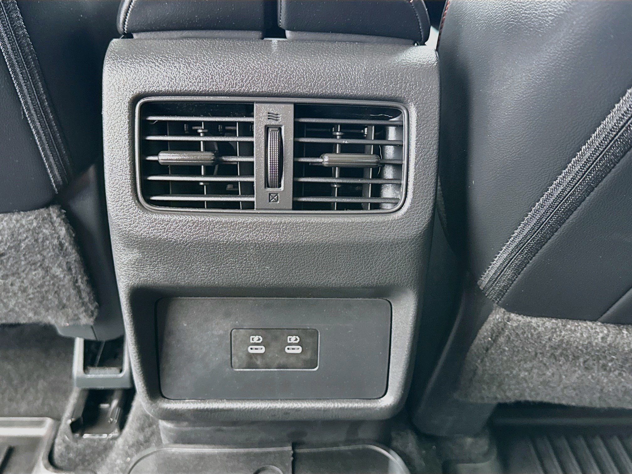 Used 2025 Nissan Rogue SV AWD/4WD image 16