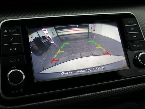 Used 2019 Nissan Kicks S FWD image 19