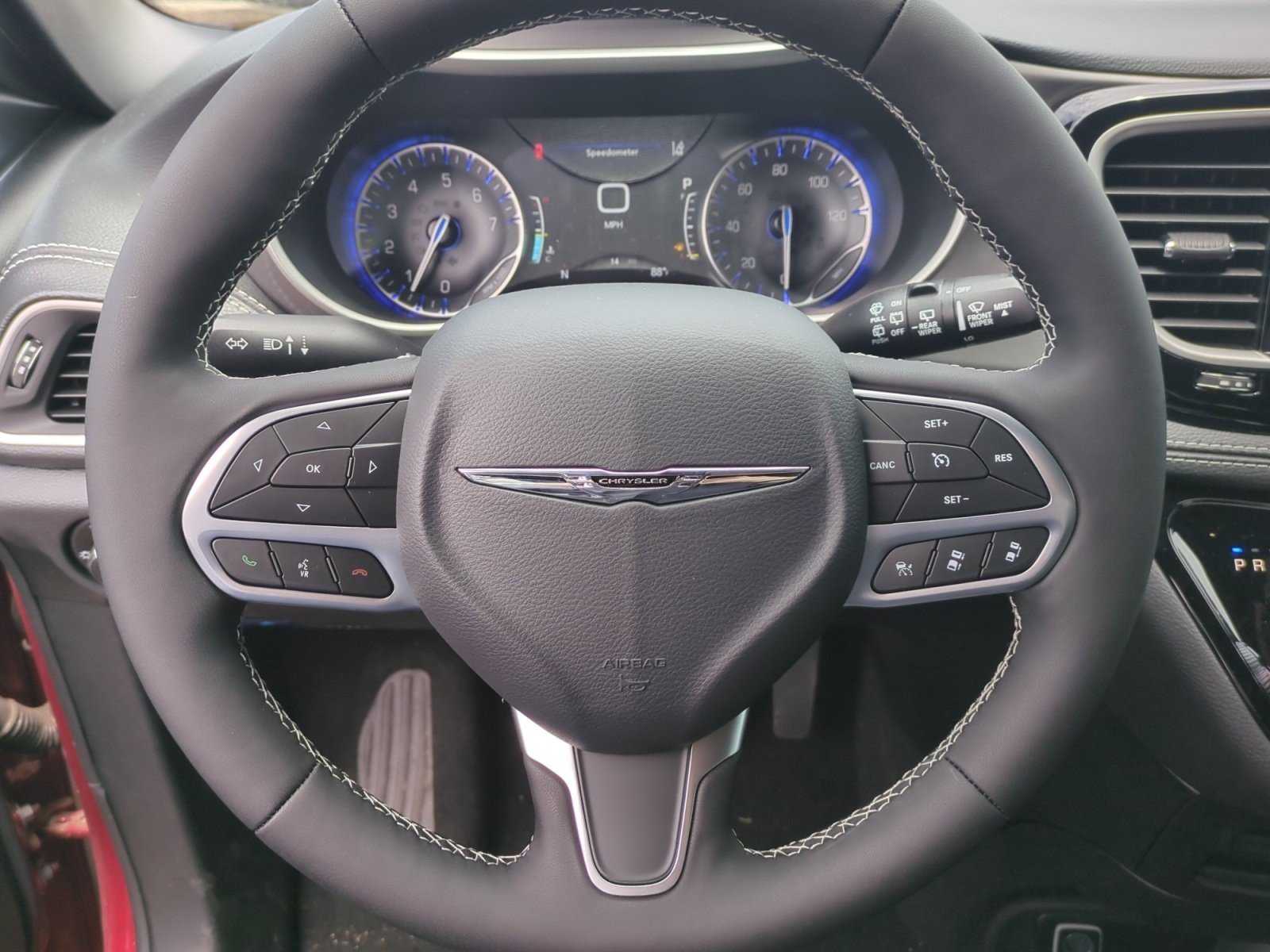 New 2026 Chrysler Pacifica Select FWD image 9