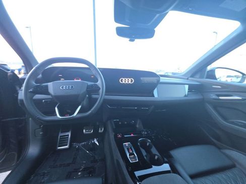 Used 2025 Audi SQ6 e-tron Prestige w/ 21" Black Optic Wheel Package image 11