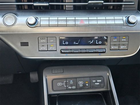 Used 2024 Hyundai Kona SEL w/ Convenience Package image 21