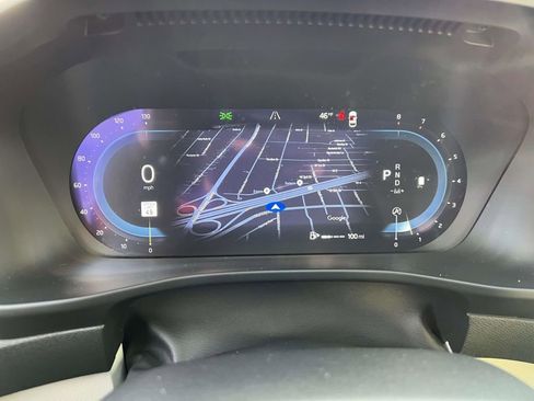 Used 2023 Volvo XC40 B5 Ultimate w/ Climate Package image 32