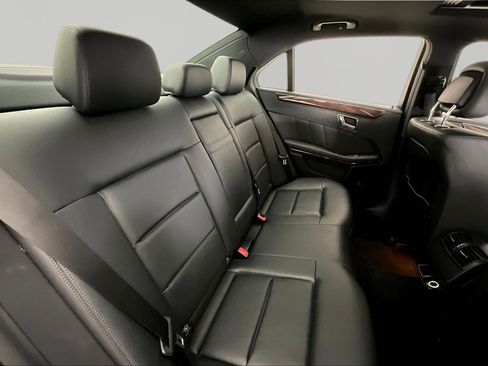 Used 2011 Mercedes-Benz E 350 4MATIC Sedan image 25