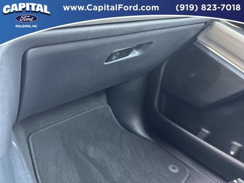 Certified 2025 Ford Expedition Active AWD/4WD image 28