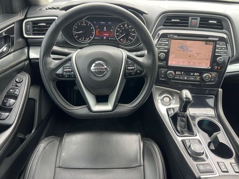 Used 2019 Nissan Maxima 3.5 SV w/ Floor Mat Group FWD image 11