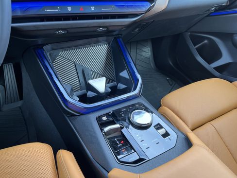 Used 2025 BMW X3 xDrive30i w/ Premium Package image 9