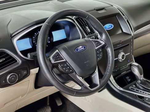 Used 2018 Ford Edge Titanium w/ Equipment Group 301A AWD/4WD image 19