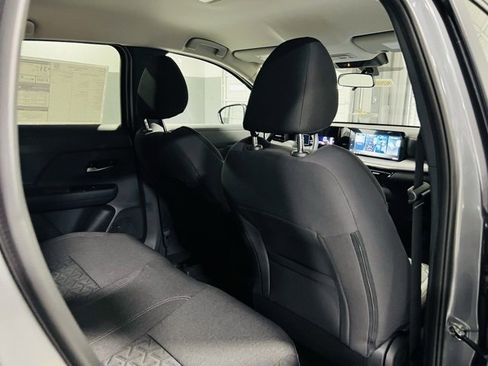 New 2026 Nissan Kicks SV image 28