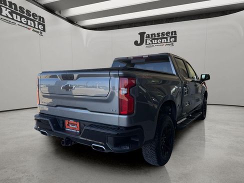 Used 2022 Chevrolet Silverado 1500 LT Trail Boss w/ Convenience Package II AWD/4WD image 4