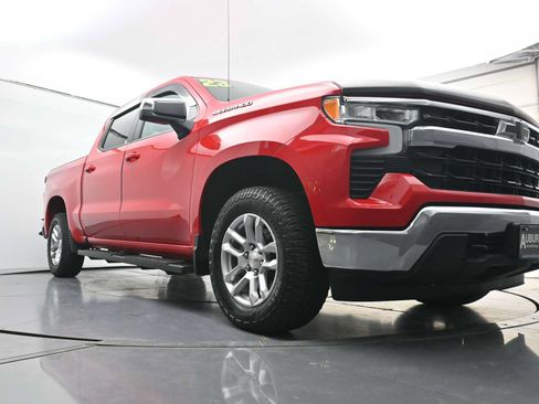 Used 2023 Chevrolet Silverado 1500 LT AWD/4WD image 19