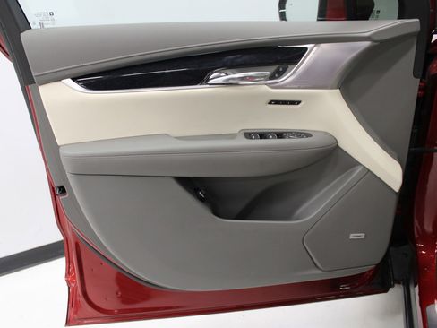 Certified 2024 Cadillac XT6 Premium Luxury w/ LPO, Floor Liner Package image 15