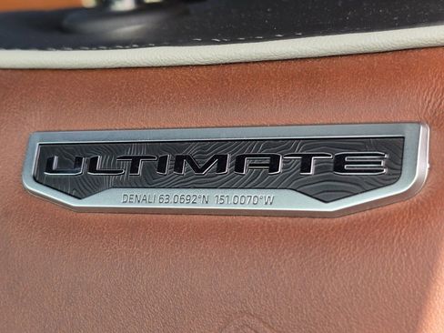 Used 2023 GMC Yukon Denali Ultimate image 41