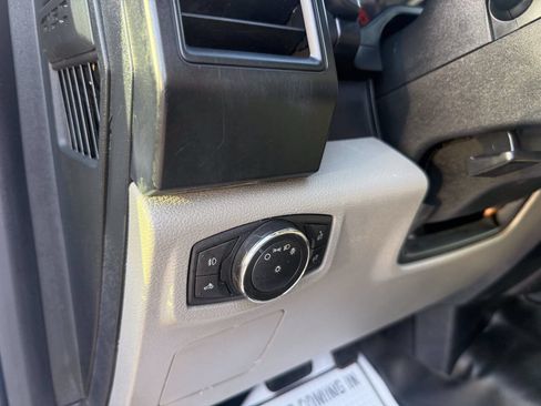 Used 2016 Ford F150 XL w/ Equipment Group 101A Mid AWD/4WD image 28
