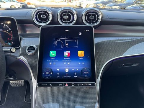 Used 2025 Mercedes-Benz GLC 300 4MATIC image 18