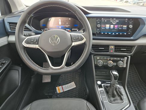 New 2024 Volkswagen Taos SE image 9