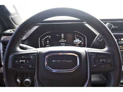 Used 2025 GMC Sierra 2500 Denali Ultimate AWD/4WD image 9