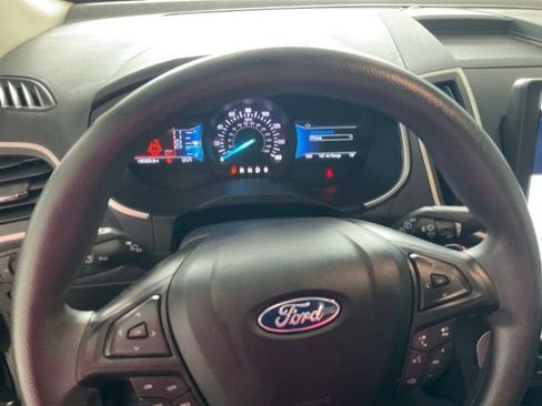 Used 2021 Ford Edge SE AWD/4WD image 5