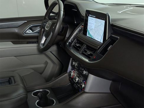 Used 2023 GMC Yukon SLT image 32