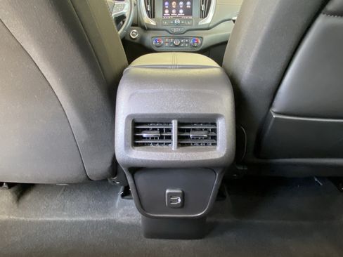Used 2024 GMC Terrain SLE w/ Driver Convenience Package AWD/4WD image 39