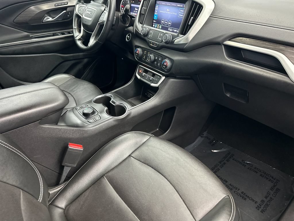 Used 2024 GMC Terrain SLT AWD/4WD image 15