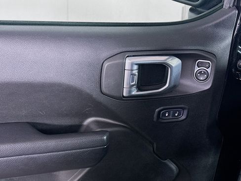 Used 2023 Jeep Wrangler Unlimited w/ Convenience Group image 15