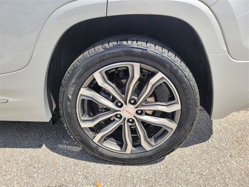 Used 2020 GMC Terrain Denali w/ Denali Premium Package image 16