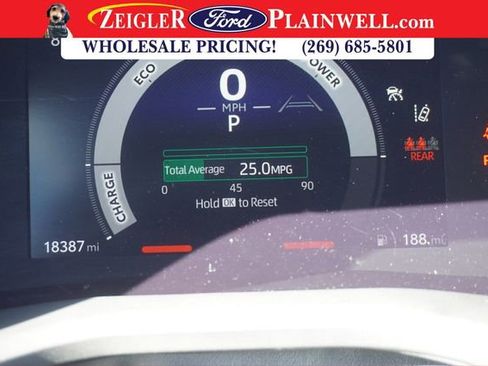 Used 2025 Toyota Camry SE image 24