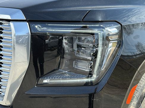 Certified 2024 GMC Yukon Denali image 9