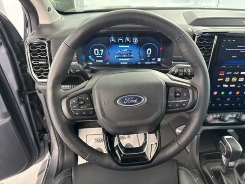 Used 2025 Ford Ranger Lariat w/ Trailer Tow Package AWD/4WD image 22