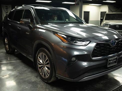 Used 2021 Toyota Highlander Platinum AWD/4WD image 5