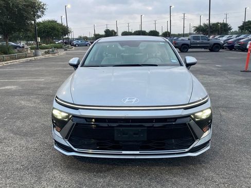 Used 2025 Hyundai Sonata SEL FWD image 2