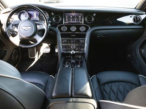 Used 2020 Bentley Mulsanne RWD image 2