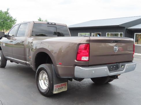 Used 2018 RAM 3500 SLT w/ Luxury Group AWD/4WD image 19