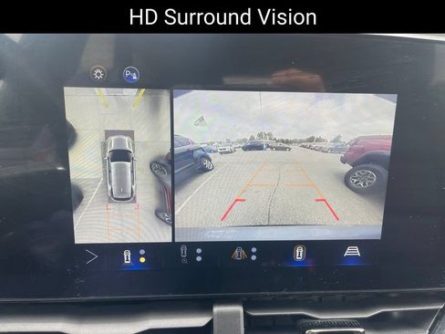 Used 2025 Chevrolet Equinox RS w/ Safety and Technology Package FWD image 17