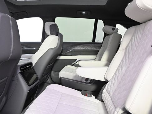 New 2026 Cadillac Escalade IQ Sport 1 w/ LPO, Floor Liner Package image 20