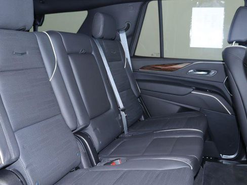 Certified 2024 Cadillac Escalade Premium Luxury w/ Performance Package AWD/4WD image 28
