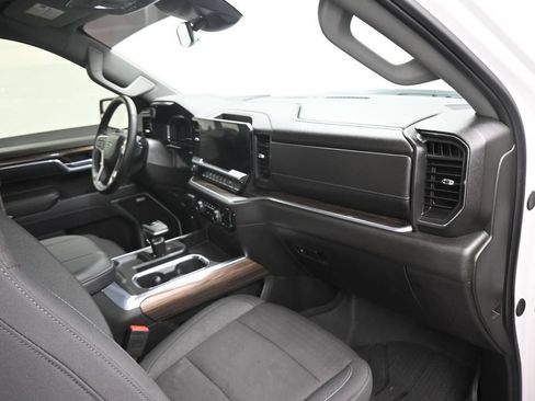 Used 2025 Chevrolet Silverado 1500 RST w/ Texas Edition Plus RWD image 5
