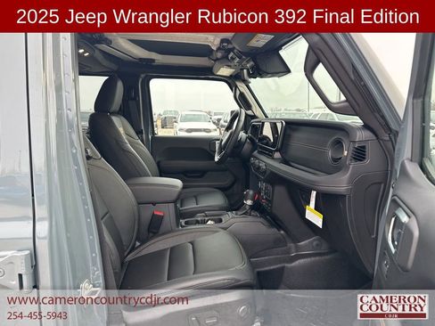 New 2025 Jeep Wrangler Unlimited Rubicon 392 image 17