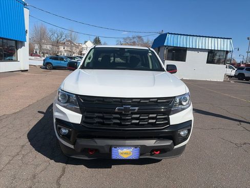 Used 2022 Chevrolet Colorado LT w/ Redline Special Edition image 2