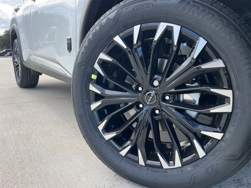 New 2026 Nissan Rogue SV image 8