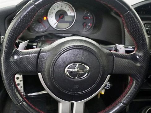 Used 2015 Scion FR-S image 11